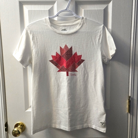 Roots Canada 🇨🇦 Tee - Picture 1 of 4